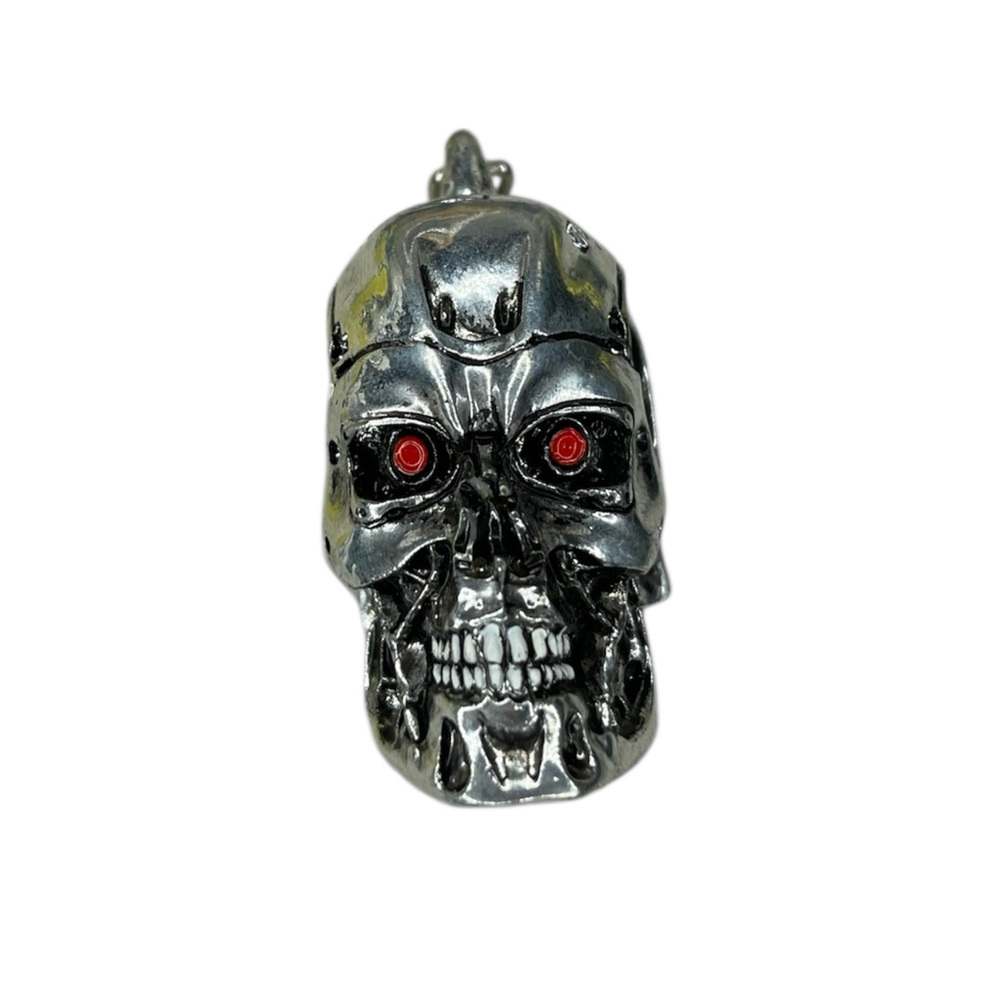 Universal Studios Skull Red Eyes Terminator 2 T2-3D WEATHERED Metal Keychain